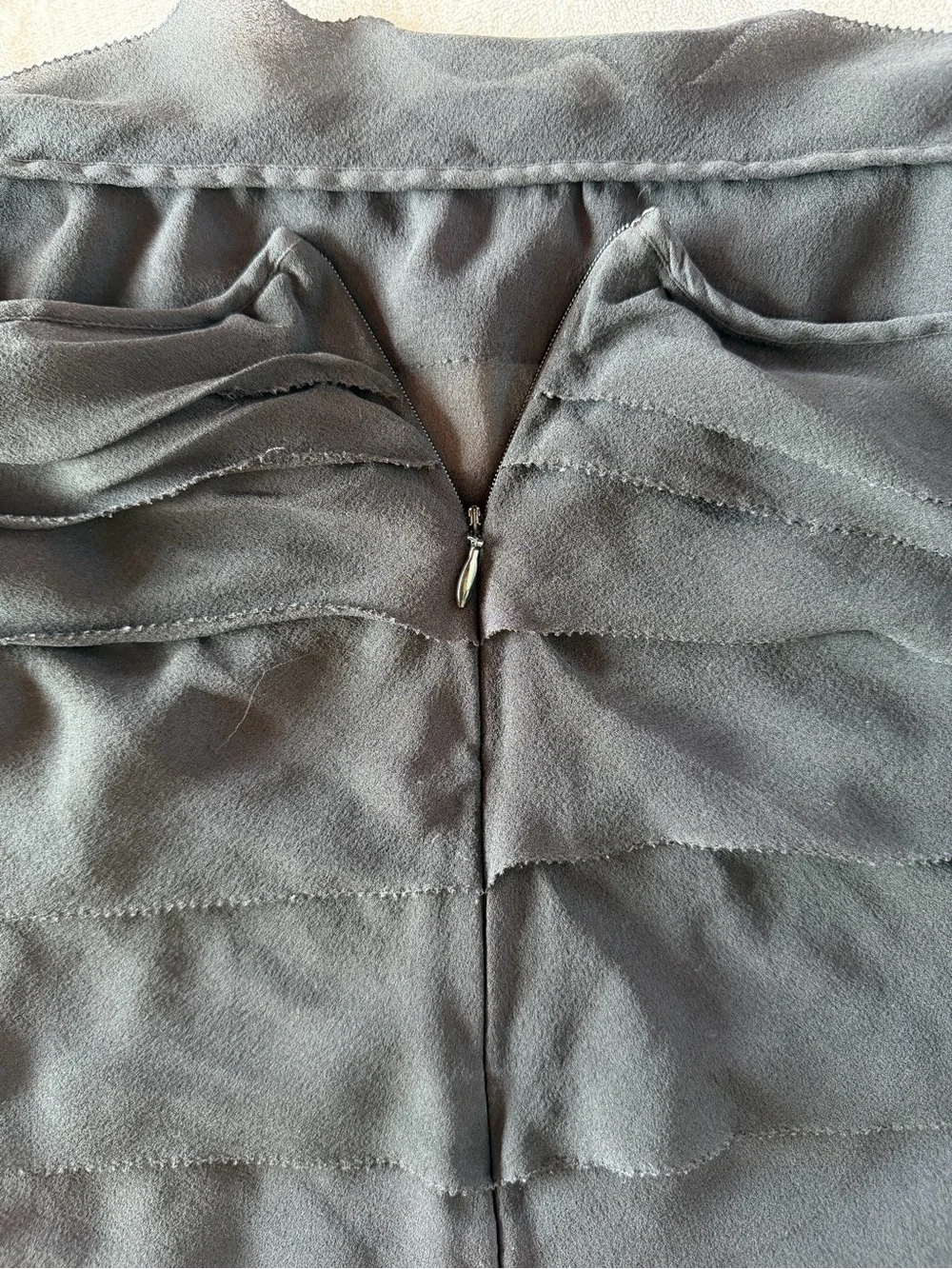 Dkny Black Layered Ruffle Camisole Size 10 - Picture 6 of 7